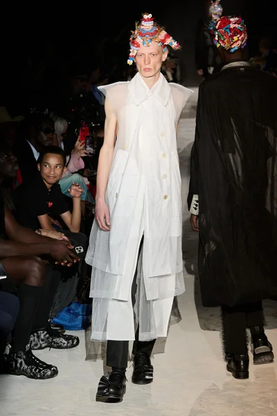 Look 35